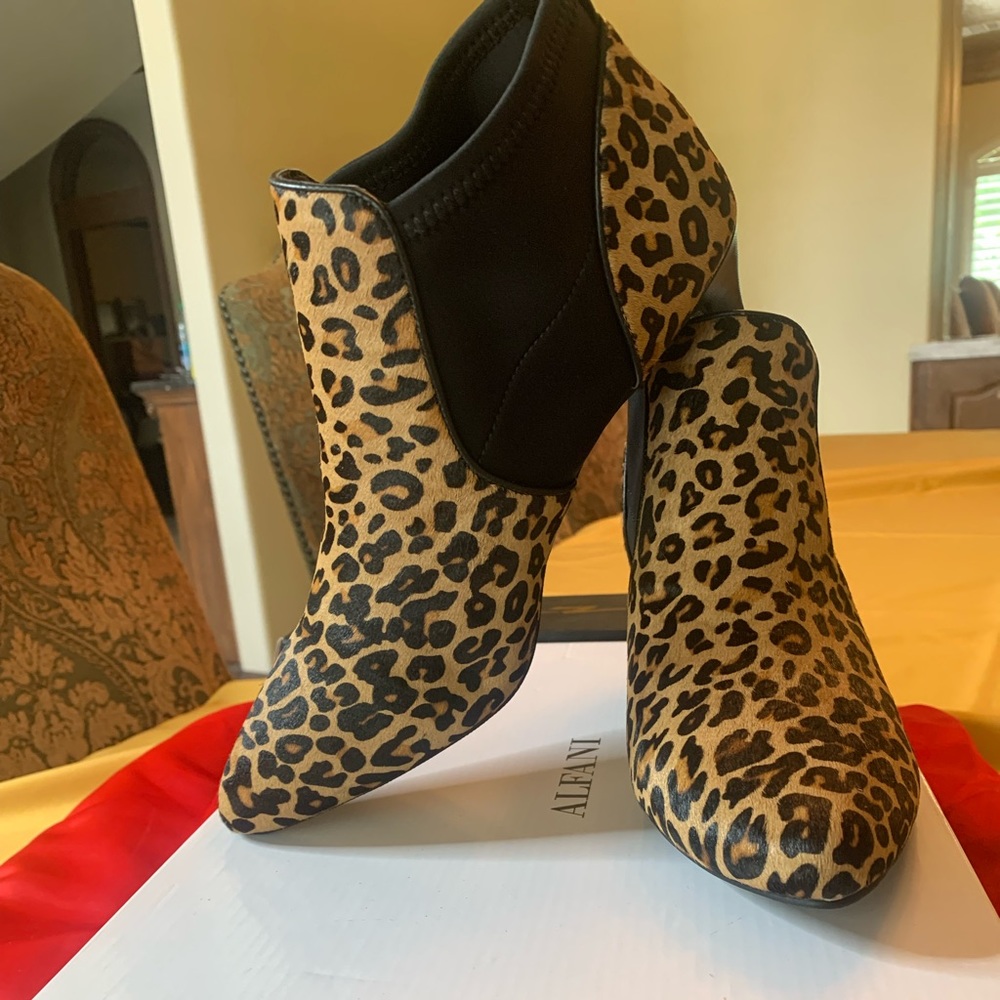 Alfani booties brand new size 9.5